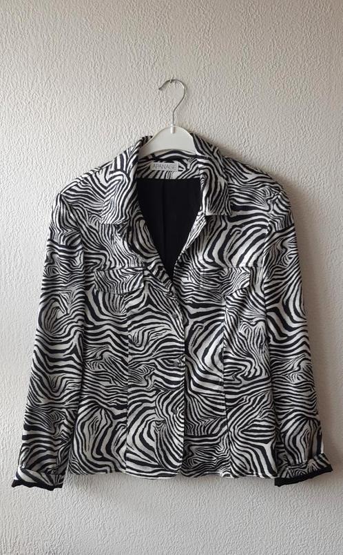 Zebra print jasje.  Maat 38  Merk Apenage, Kleding | Dames, Jasjes, Kostuums en Pakken, Zo goed als nieuw, Maat 38/40 (M), Zwart