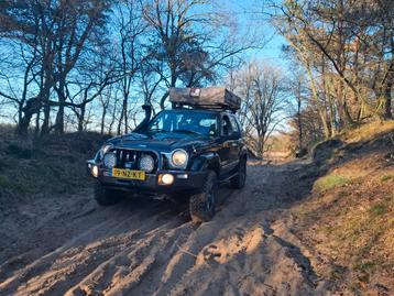 Jeep Cherokee 3.7 V6 AUT 2004 Zwart beschikbaar voor biedingen