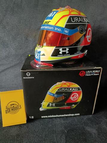 1:2 Helm van M.Schumacher 2021 Haas Sale Van €170 voor €125 beschikbaar voor biedingen