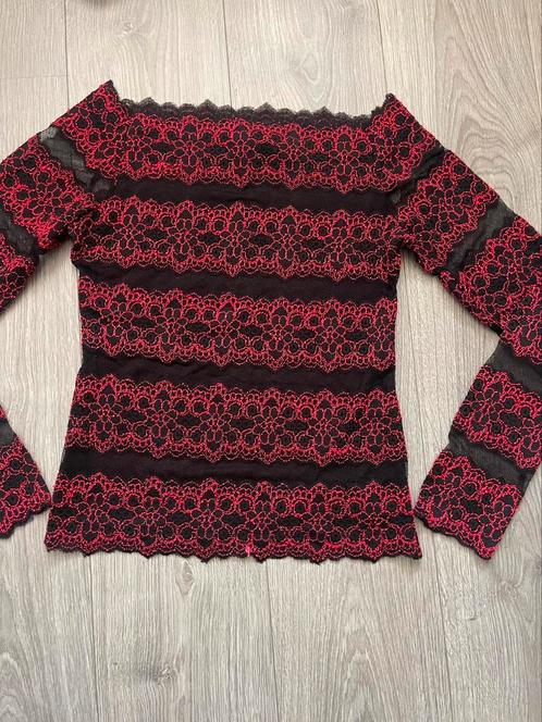 Capsule zwart rood kanten truitje maat M, Kleding | Dames, Tops, Zo goed als nieuw, Maat 38/40 (M), Zwart, Lange mouw, Ophalen of Verzenden