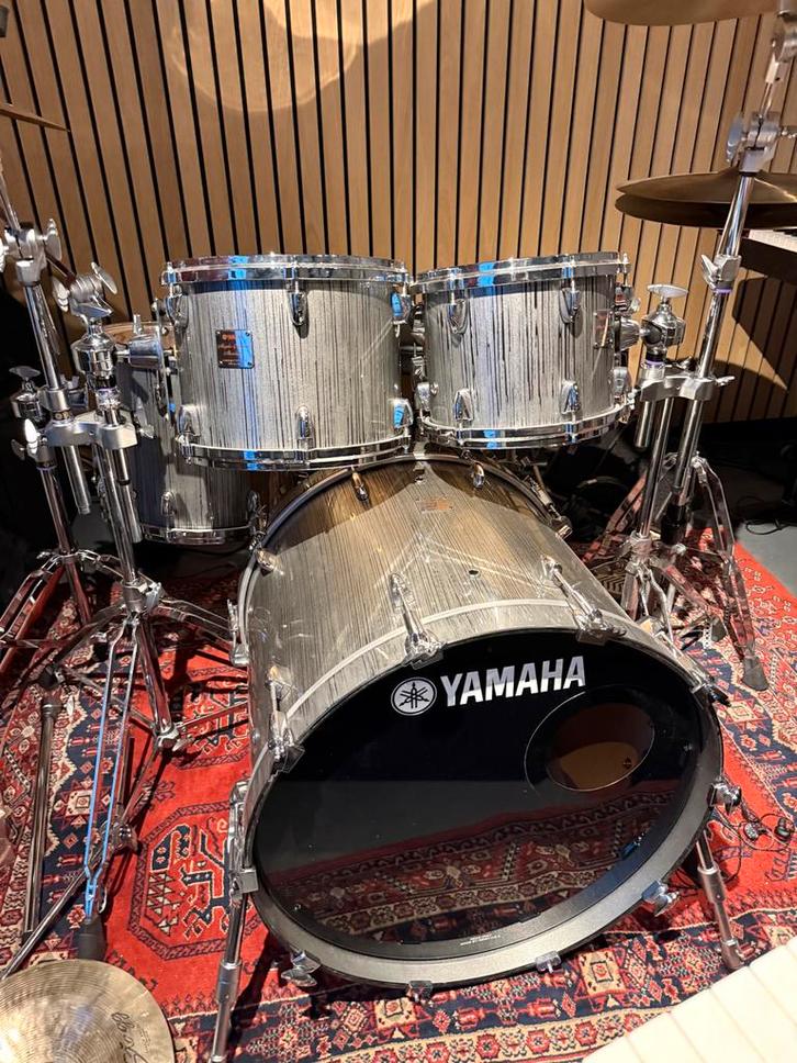 Yamaha Absolute Nouveau Maple - Embossed Silver, Muziek en Instrumenten, Drumstellen en Slagwerk, Zo goed als nieuw, Yamaha, Ophalen