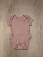 Roze romper maat 50, Kinderen en Baby's, Babykleding | Maat 50, Ophalen of Verzenden, Gebruikt, Meisje, Nacht- of Onderkleding