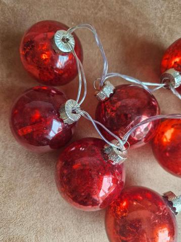 Kerstverlichting 8 glazen rode kerstballen kerstsnoer  beschikbaar voor biedingen