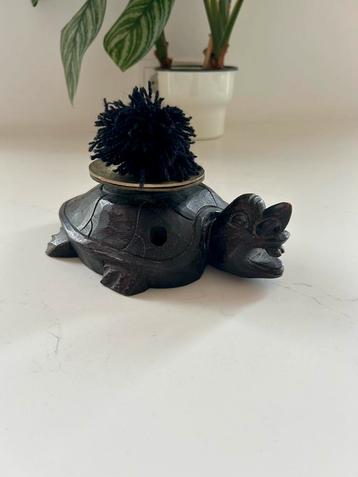 Meditatiebel. Houten schildpad yoga. Meditatie bel beschikbaar voor biedingen