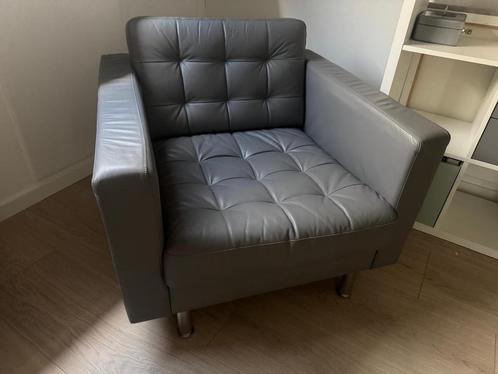 Landskrona IKEA Fauteuil Grijs, Huis en Inrichting, Fauteuils, Zo goed als nieuw, Leer, 75 tot 100 cm, Ophalen