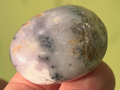 Paarse dendriet Agaat broekzaksteen mineralen, Verzamelen, Mineralen en Fossielen, Mineraal, Ophalen of Verzenden