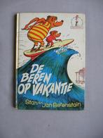 Stan en Jan Berenstain -De Beren op Vakantie (1968) dr Seuss, Boeken, Kinderboeken | Jeugd | onder 10 jaar, Ophalen of Verzenden