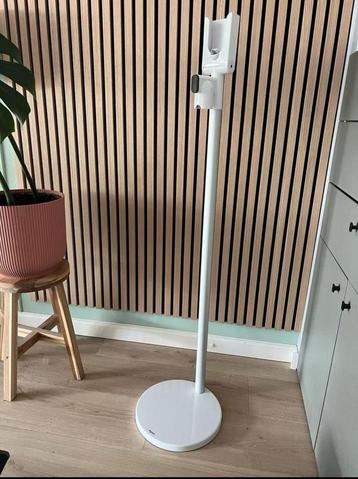 Dyson V11 Dok Dockingstation beschikbaar voor biedingen