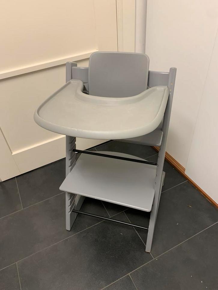Stokke Tripp Trapp Grijs, Kinderen en Baby's, Kinderstoelen, Zo goed als nieuw, Meegroeistoel, Aanschuifbaar, Ophalen