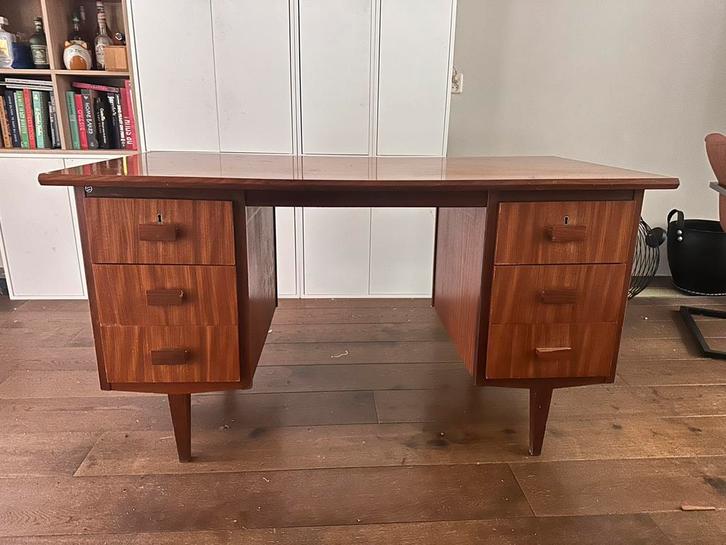 Vintage Eeka Meubel Bureau, Huis en Inrichting, Bureaus, Gebruikt, Bureau, Ophalen