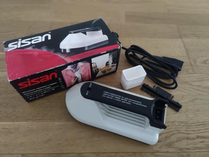 NIEUW. Stoomstrijker, Witgoed en Apparatuur, Strijkijzers en Strijkplanken, Nieuw, Strijkijzer met snoer, Ophalen of Verzenden