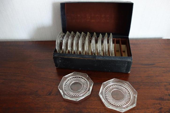 Onderzetters glas 12 stuks, Antiek en Kunst, Curiosa en Brocante, Ophalen of Verzenden