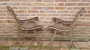 Gietijzeren klassieke tuinbank poten beschikbaar voor biedingen