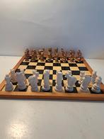 Bijzonder schaakspel  - schaakbord en schaakstukken, Hobby en Vrije tijd, Gezelschapsspellen | Bordspellen, Ophalen of Verzenden