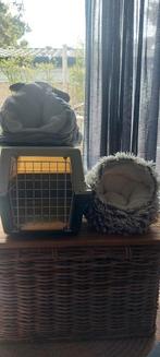 Hondenbench (voor kleine hond) plus 2 mandjes, Tuin en Terras, Ophalen of Verzenden, Gebruikt, IJzer