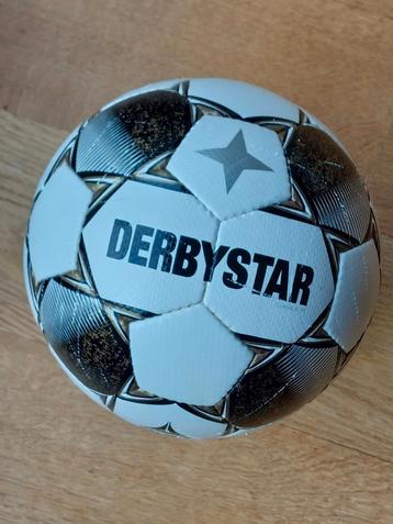 DERBYSTAR Classic TT Voetbal beschikbaar voor biedingen