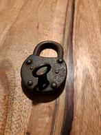 Antiek hangslot met sleutel, Antiek en Kunst, Ophalen of Verzenden