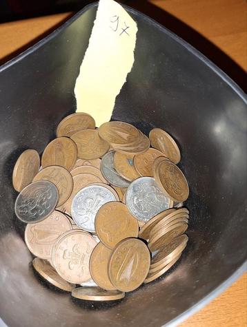 97 stuks 2 pence beschikbaar voor biedingen