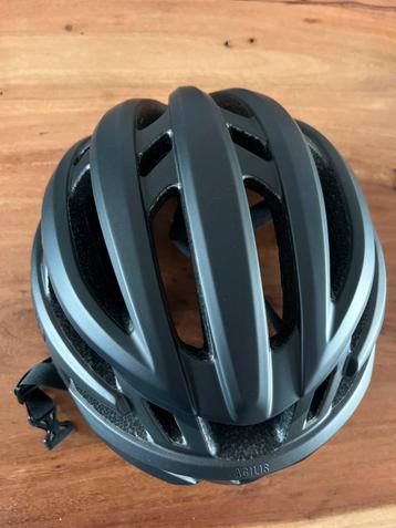Giro Agilis fietshelm beschikbaar voor biedingen