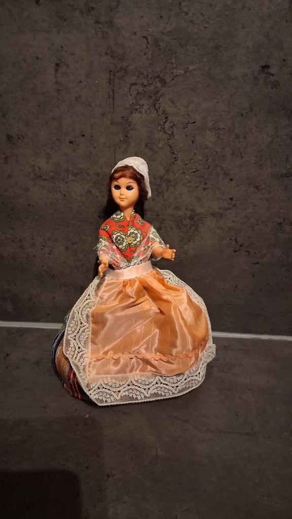 Vintage pop in klederdracht, Antiek en Kunst, Ophalen of Verzenden