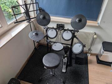 Fazley DDK-040 elektronisch drumstel beschikbaar voor biedingen