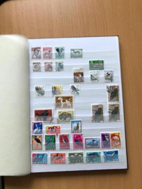 320 postzegels Dieren en één velletje zie ook de foto's, Postzegels en Munten, Postzegels | Thematische zegels, Gestempeld, Dier of Natuur