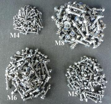 Bouten RVS: mix van bouten,moeren + ringen M4 t/m M8, 3 kg ! beschikbaar voor biedingen