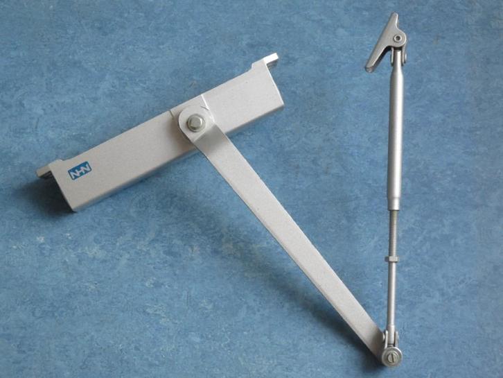 NHN Deurdranger Daihatsu No 80 - 24,5 cm x 4,6 cm, Doe-het-zelf en Verbouw, Hang- en Sluitwerk, Gebruikt, Overige typen, Ophalen of Verzenden