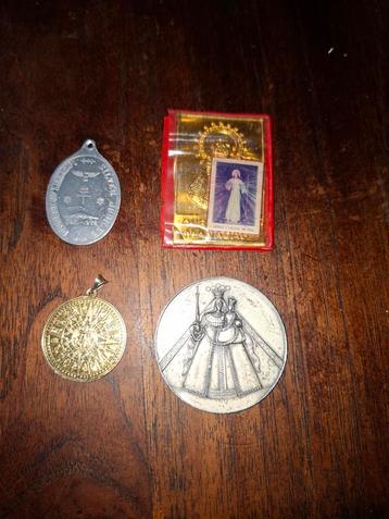 Collectie Religieuze Medailles beschikbaar voor biedingen