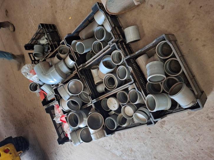 Partij Pvc hulpstukken, moffen, bochten diverse maten, Doe-het-zelf en Verbouw, Buizen en Afvoer, Nieuw, Bochten, Pvc, Minder dan 2 meter