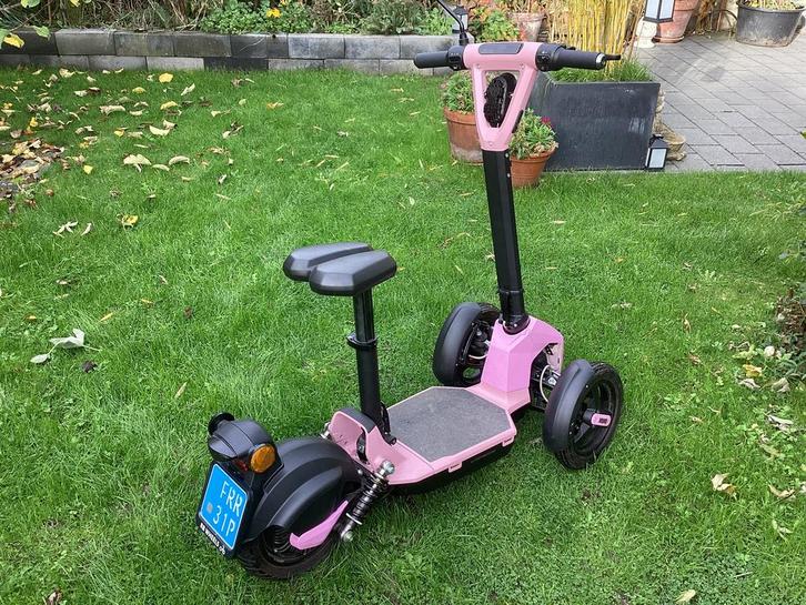 Elektrische step Doohan Ilark 2024/2025, Fietsen en Brommers, Steps, Zo goed als nieuw, Elektrische step (E-scooter), Ophalen