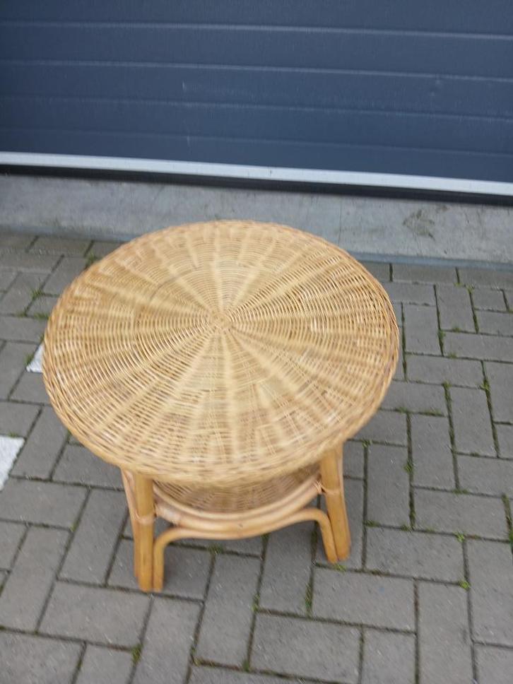 Rotan Tafel en Stoel, Huis en Inrichting, Tafels | Bijzettafels, Gebruikt, Rond, 45 tot 60 cm, 55 tot 75 cm, Overige materialen