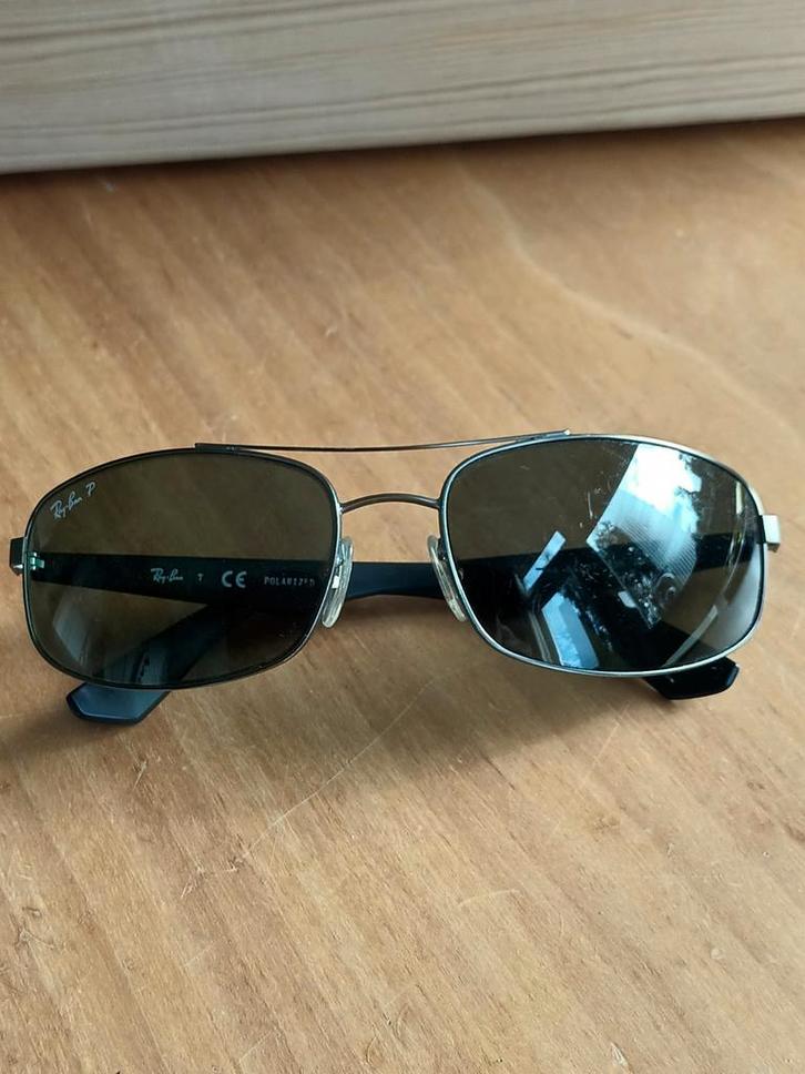 Ray-Ban RB 3445 Polarized Zonnebril, Sieraden, Tassen en Uiterlijk, Zonnebrillen en Brillen | Dames, Zo goed als nieuw, Ray-Ban