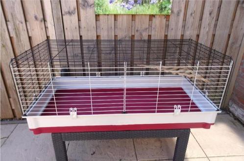 Mooie GROTE kooi met afdakje ! ( L 1.20 cm), Dieren en Toebehoren, Knaagdieren en Konijnen | Hokken en Kooien, Zo goed als nieuw