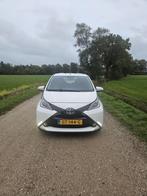 Toyota Aygo 2015 Wit, Auto's, Voorwielaandrijving, 4 stoelen, Wit, Origineel Nederlands