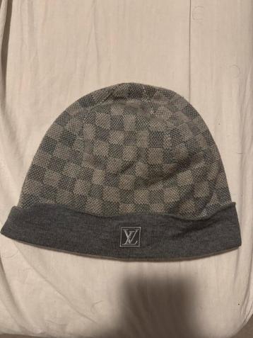 Originele Louis Vuitton Muts - Paar keer gedragen beschikbaar voor biedingen