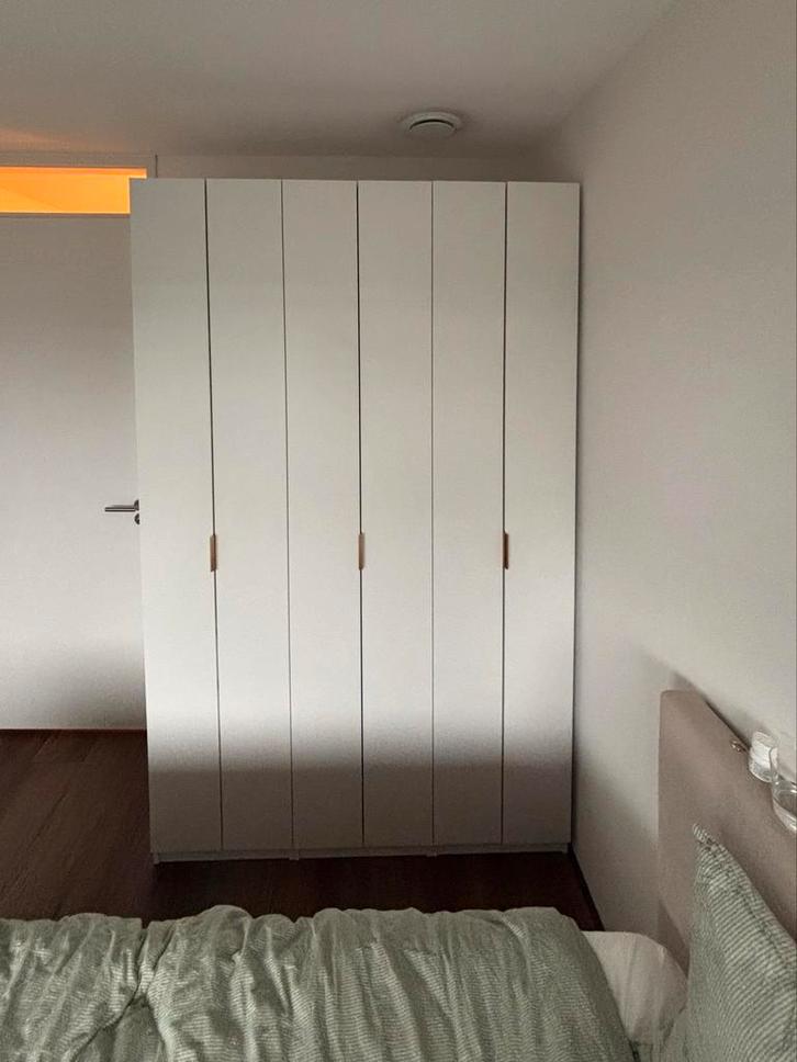 IKEA Pax kast met gouden handgrepen, Huis en Inrichting, Kasten | Kledingkasten, Gebruikt, 200 cm of meer, 150 tot 200 cm, 50 tot 75 cm