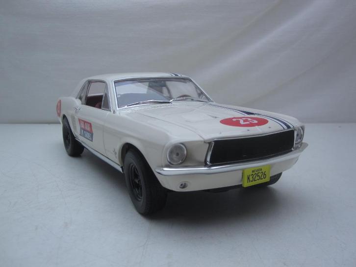 Ford Mustang Coupé The Mod Squad 1967 1:18  Greenlight, Hobby en Vrije tijd, Modelauto's | 1:18, Nieuw, Overige merken, Ophalen of Verzenden