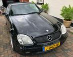 Mercedes R170 SLK 320 V6 roadster 2001 met gewilde 6-handbak, Auto's, 1305 kg, 65 €/maand, Cabriolet, Zwart