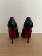 Klassieke Louboutin pumps, Kleding | Dames, Schoenen, Pumps, Verzenden, Zwart, Zo goed als nieuw
