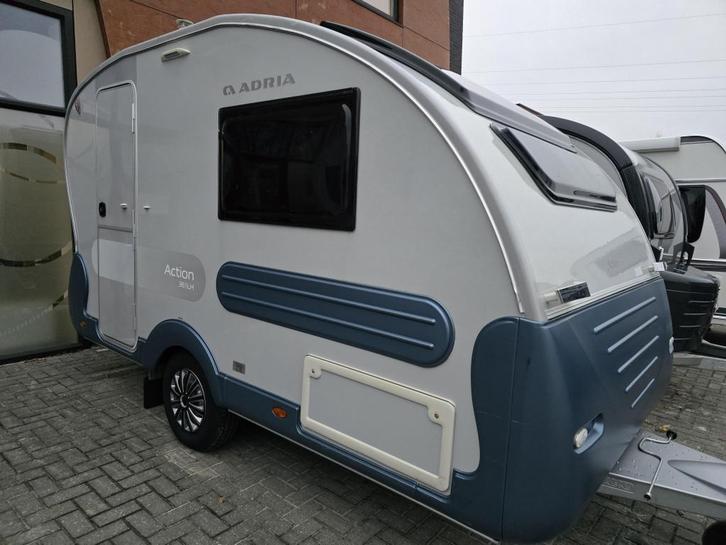 Adria Action 361 LH + autark pakket, Caravans en Kamperen, Caravans, Bedrijf, tot en met 2, 750 - 1000 kg, Adria, 4 tot 5 meter