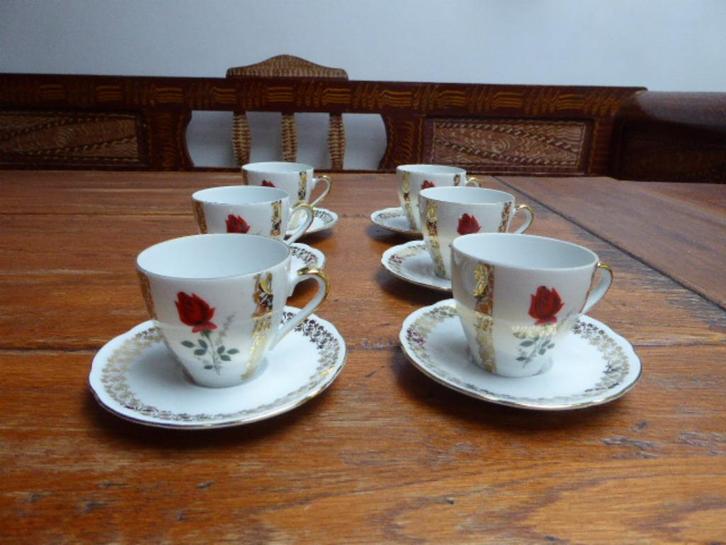 6 mokkakopjes/esoressokopjes met lieve roosjes, Bavaria, Antiek en Kunst, Antiek | Servies los, Ophalen of Verzenden