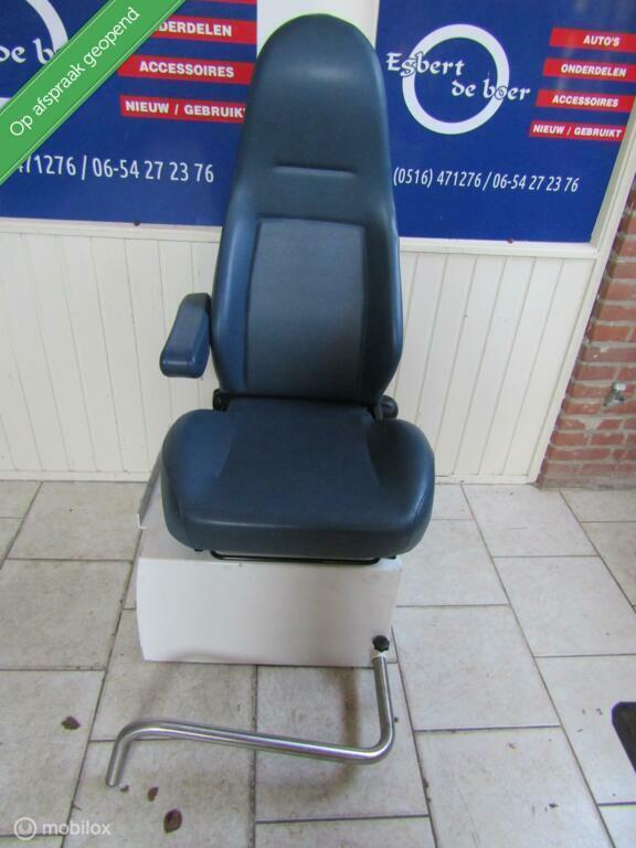 Stoel achterstoel met montage bak iedere bus of camper etc, Auto-onderdelen, Interieur en Bekleding, Gebruikt, Ophalen of Verzenden