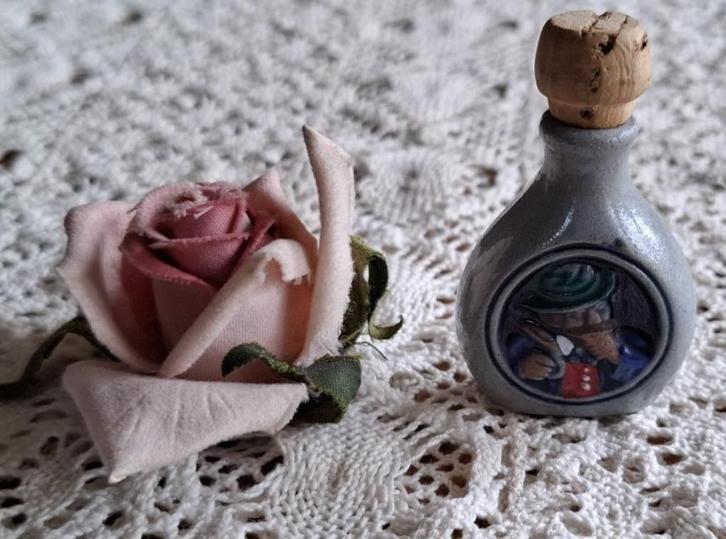 Vintage Duits mini snuiftabak flesje, a Boarische Pris, Antiek en Kunst, Curiosa en Brocante, Ophalen of Verzenden