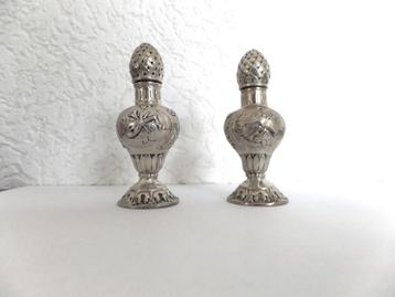 Zilveren Peper en zout stel beschikbaar voor biedingen