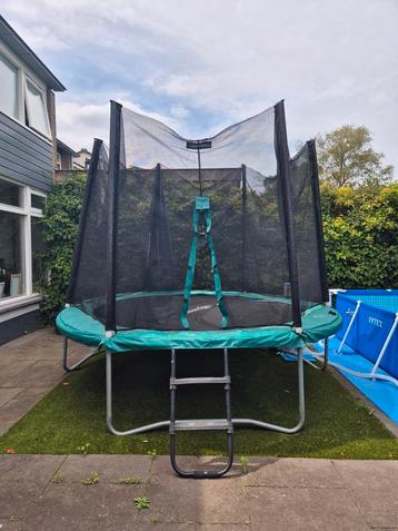Nette trampoline 300ø beschikbaar voor biedingen