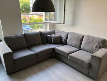 Hoekbank – Donkergrijs suede | 245 x 245 x 94 beschikbaar voor biedingen
