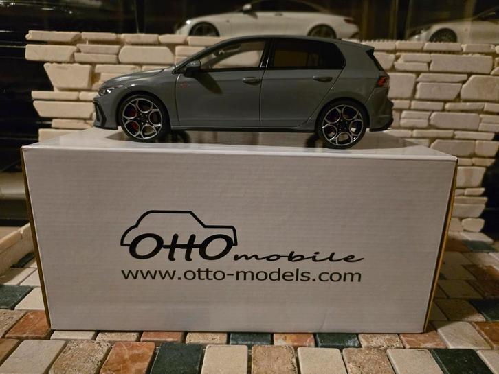 Volkswagen Golf 8 GTI 1:18 Otto Models, Hobby en Vrije tijd, Modelauto's | 1:18, Zo goed als nieuw, Auto, OttOMobile, Ophalen
