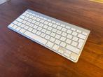 Apple draadloos toetsenbord keyboard model a1314, Gebruikt, Multimediatoetsen, Ophalen of Verzenden, Draadloos
