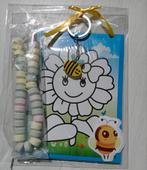 Traktatie Bij sleutelhanger,sticker,kleurkaart bloem+snoepje, Ophalen of Verzenden, Nieuw, Feestartikel, Verjaardag
